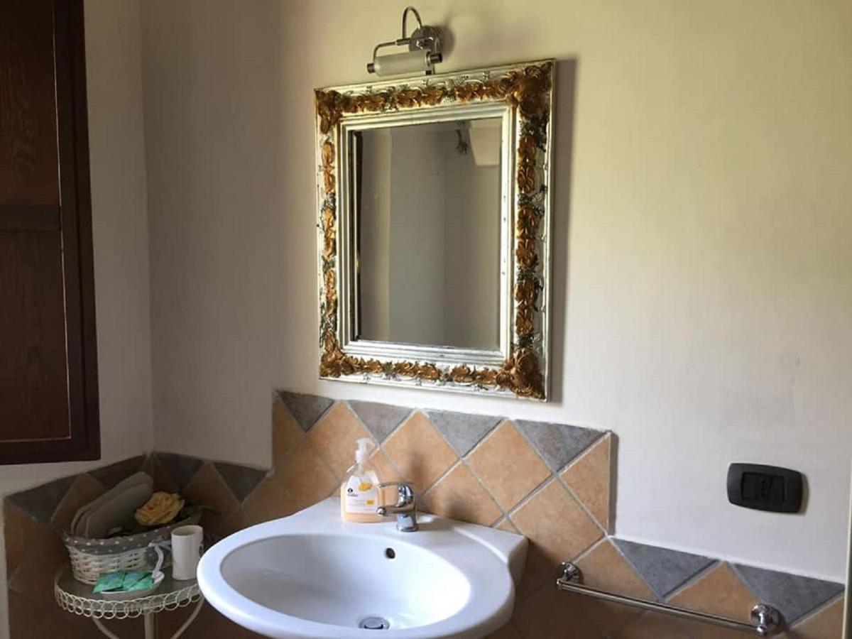 Il Casale Di Aurora Country House Colmurano Екстериор снимка