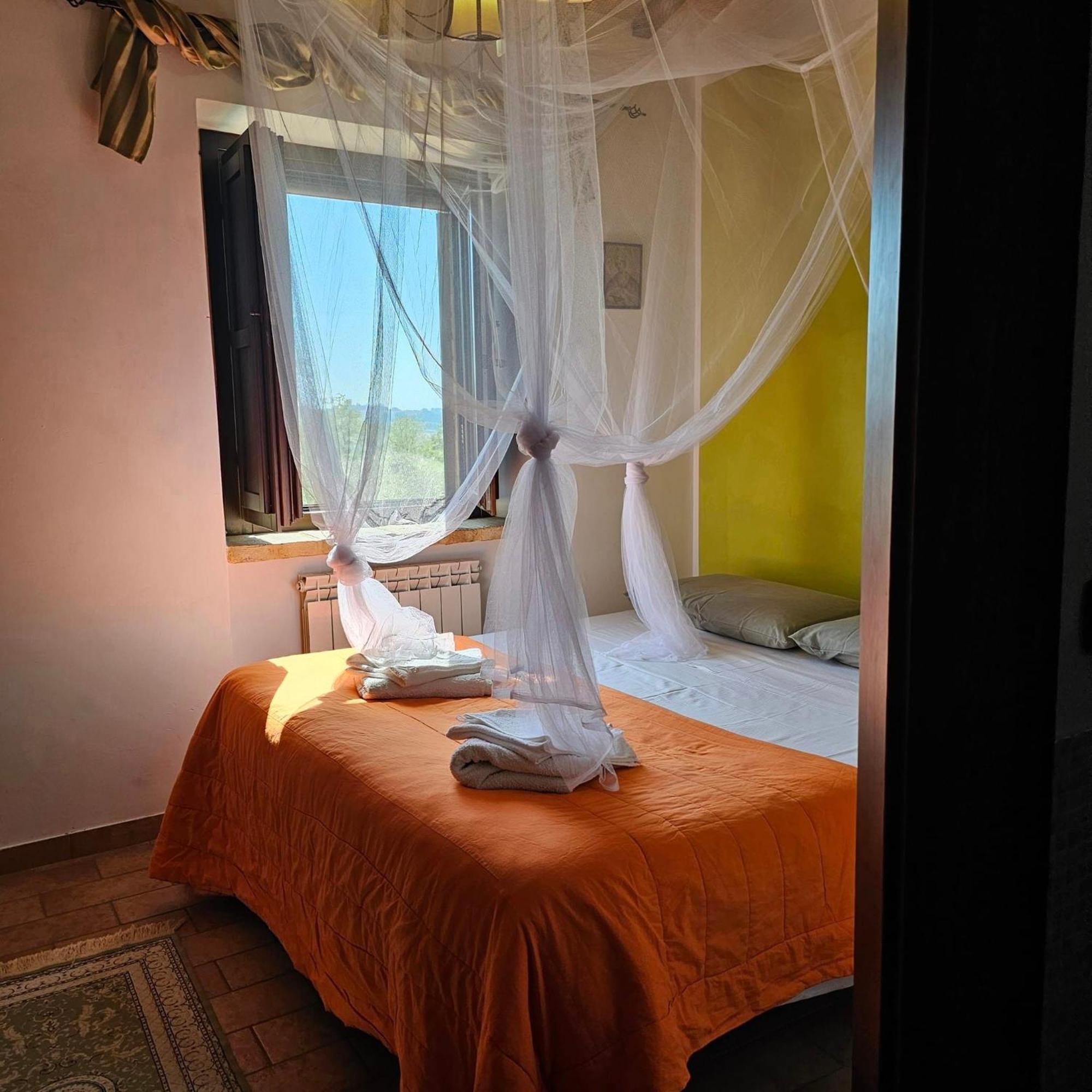 Il Casale Di Aurora Country House Colmurano Екстериор снимка