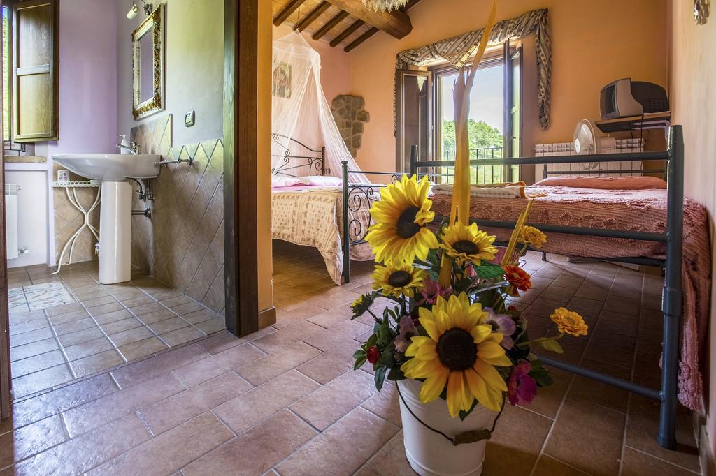 Il Casale Di Aurora Country House Colmurano Екстериор снимка