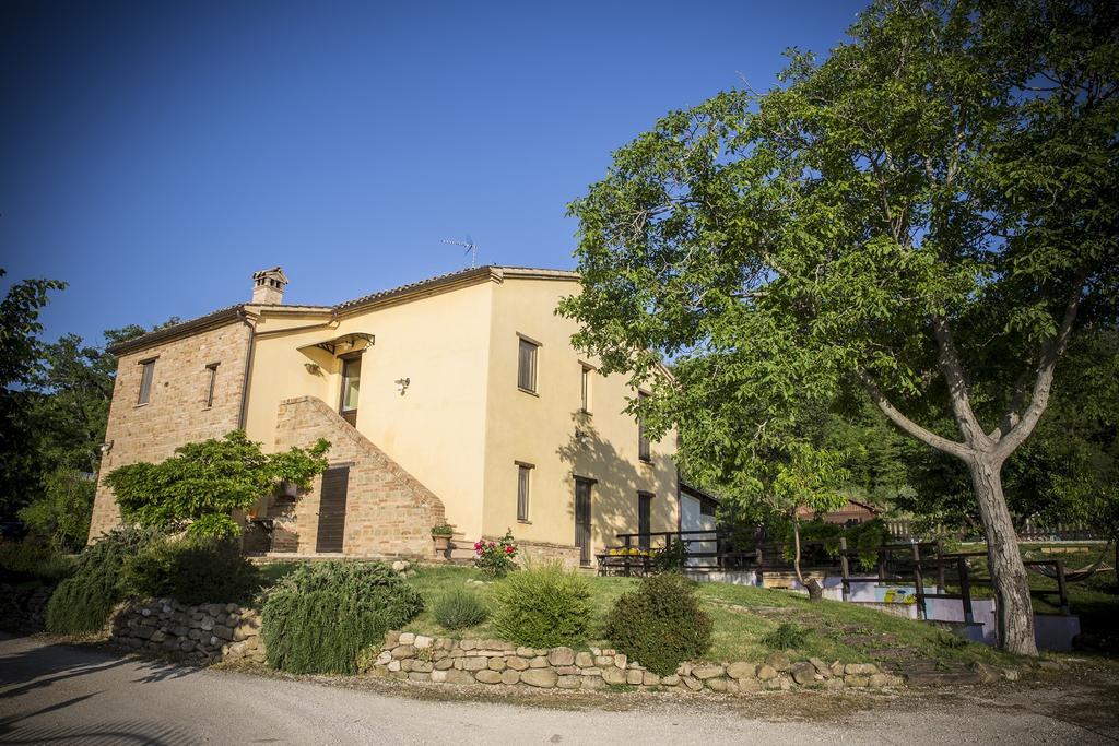 Il Casale Di Aurora Country House Colmurano Екстериор снимка