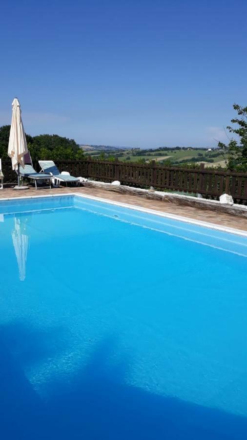 Il Casale Di Aurora Country House Colmurano Екстериор снимка